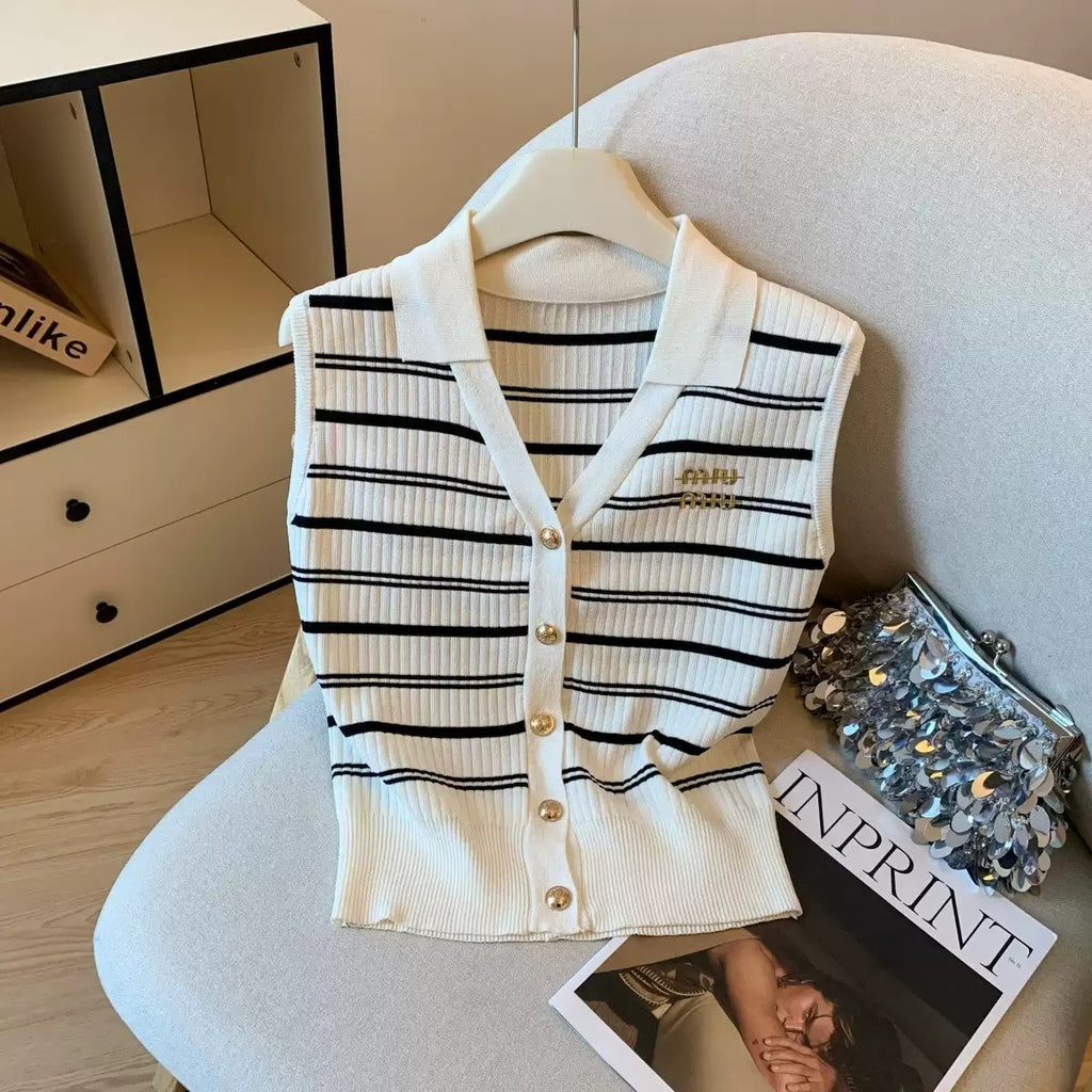 Gilet côtelé chic à boutons dorés
